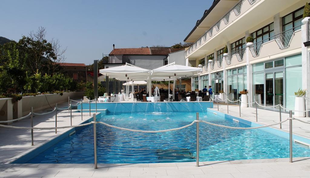 Vea Resort Hotel Mercato San Severino Esterno foto
