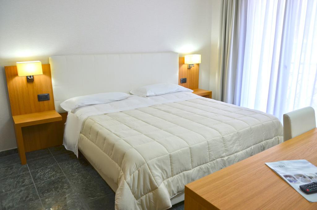 Vea Resort Hotel Mercato San Severino Camera foto