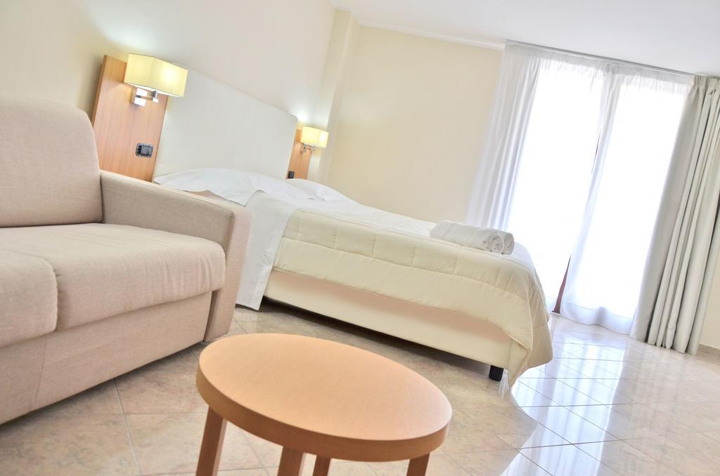 Vea Resort Hotel Mercato San Severino Esterno foto