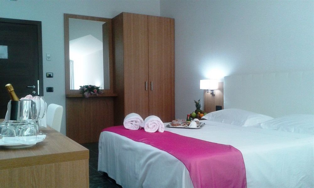 Vea Resort Hotel Mercato San Severino Esterno foto