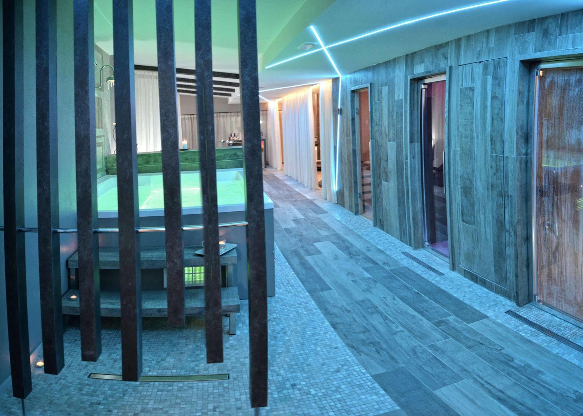 Vea Resort Hotel Mercato San Severino Esterno foto